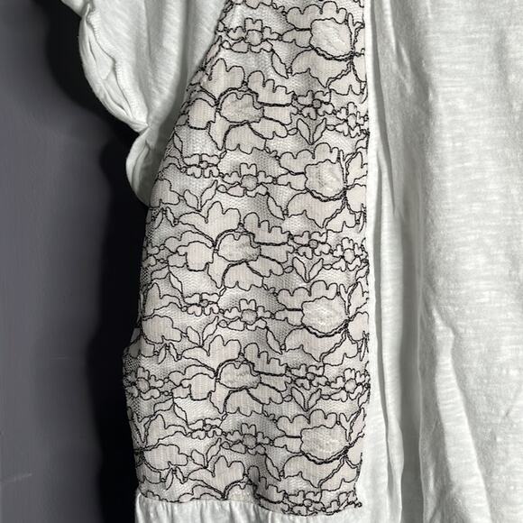 Lane Bryant Short Sleeve White Top With Black Lace Detailing Size 18/20 - Picture 3 of 9